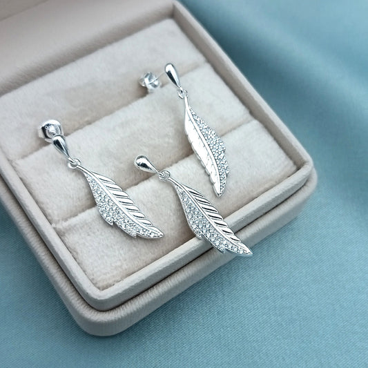 Conjunto Aretes Largos Hojitas