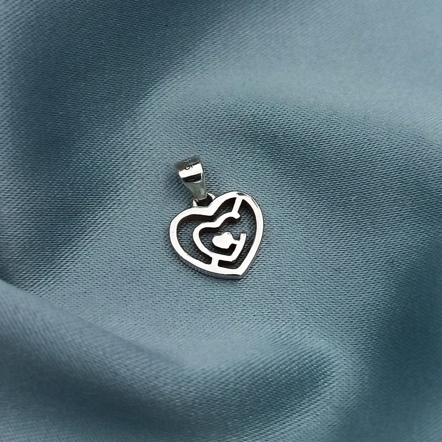 Dije Corazón Perfilado