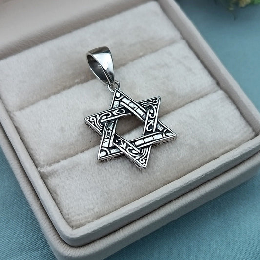 Dije Estrella de David Plata Quemada