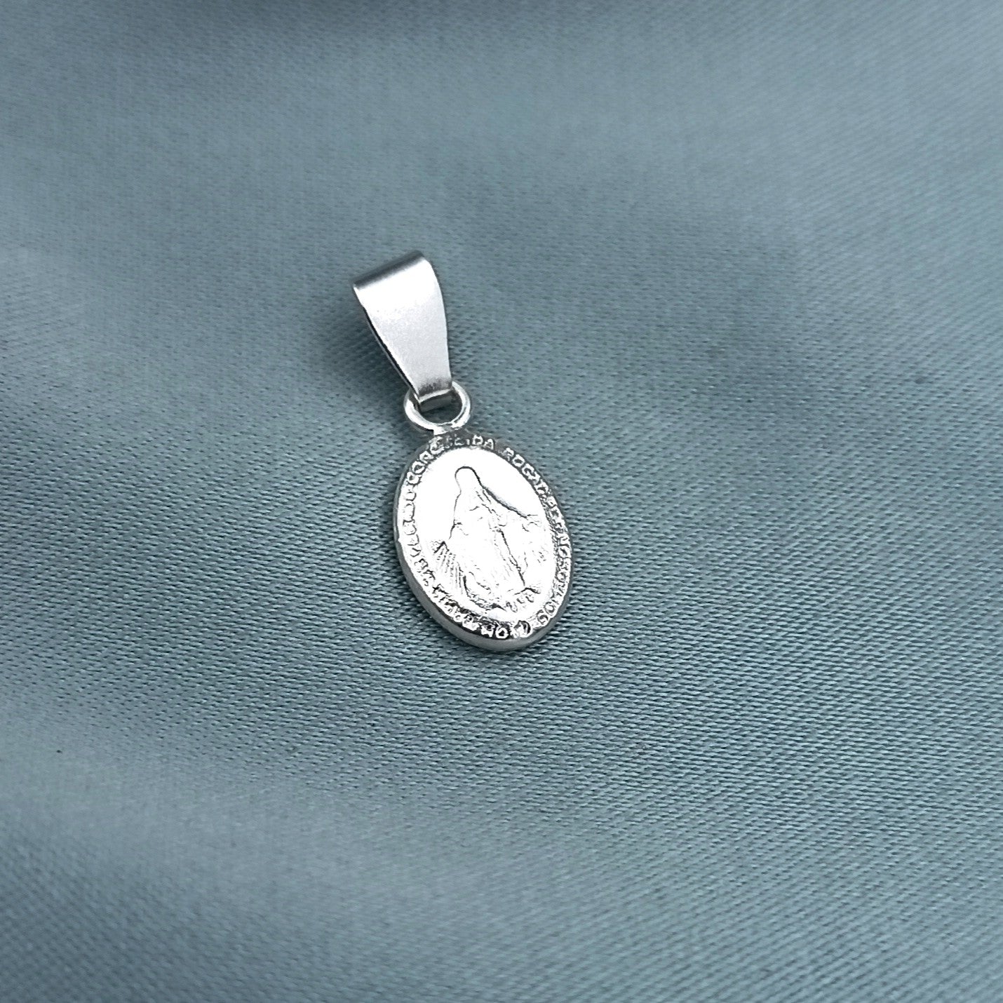 Dije Medalla Milagrosa Mini