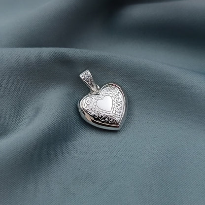 Dije Relicario Corazón Labrado
