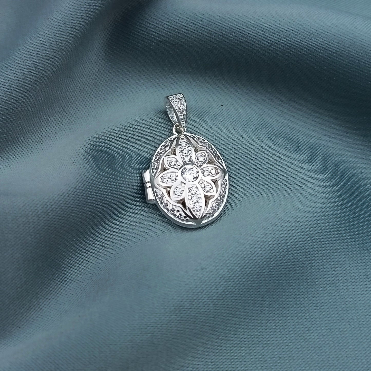 Relicario Ovalado Circones