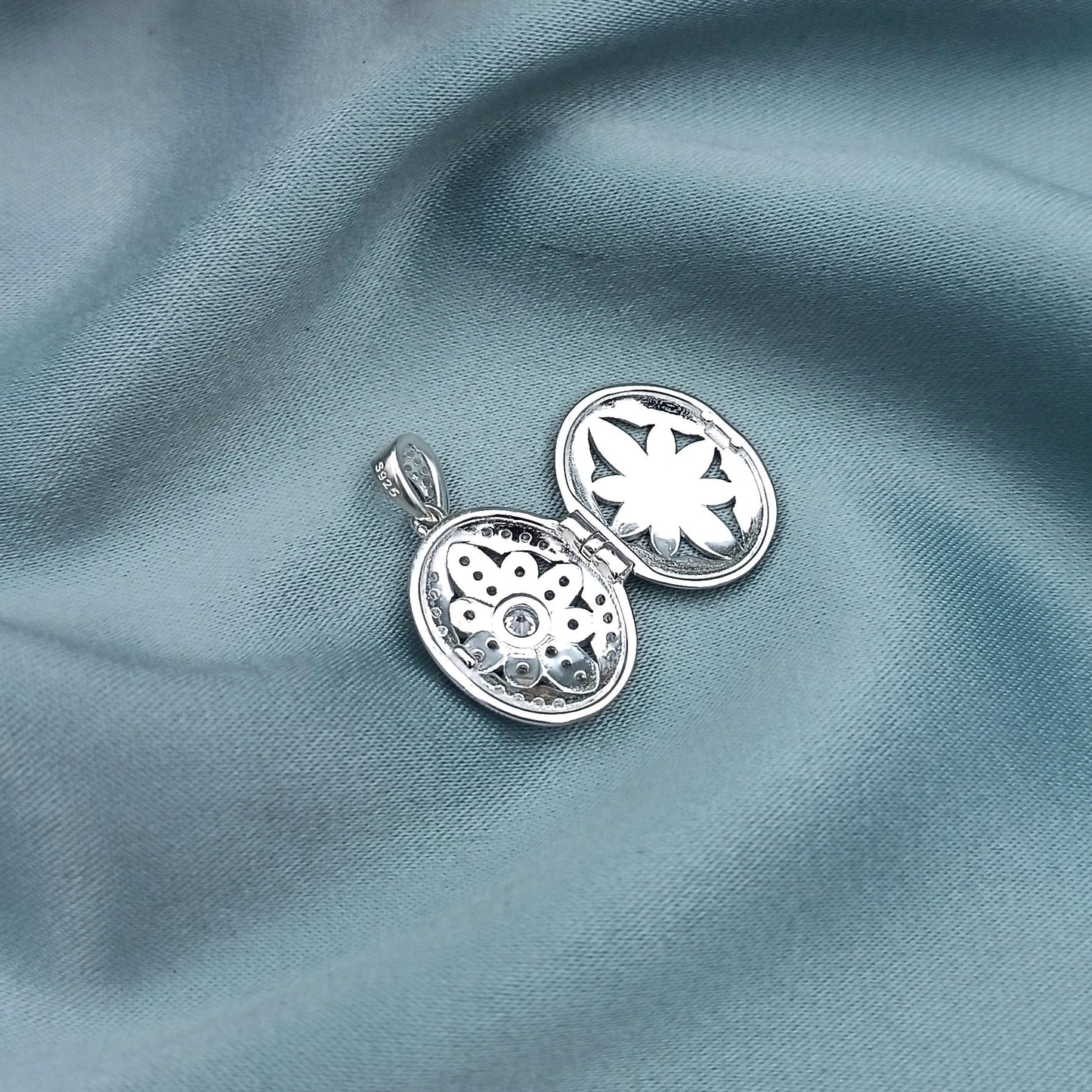 Relicario Ovalado Circones