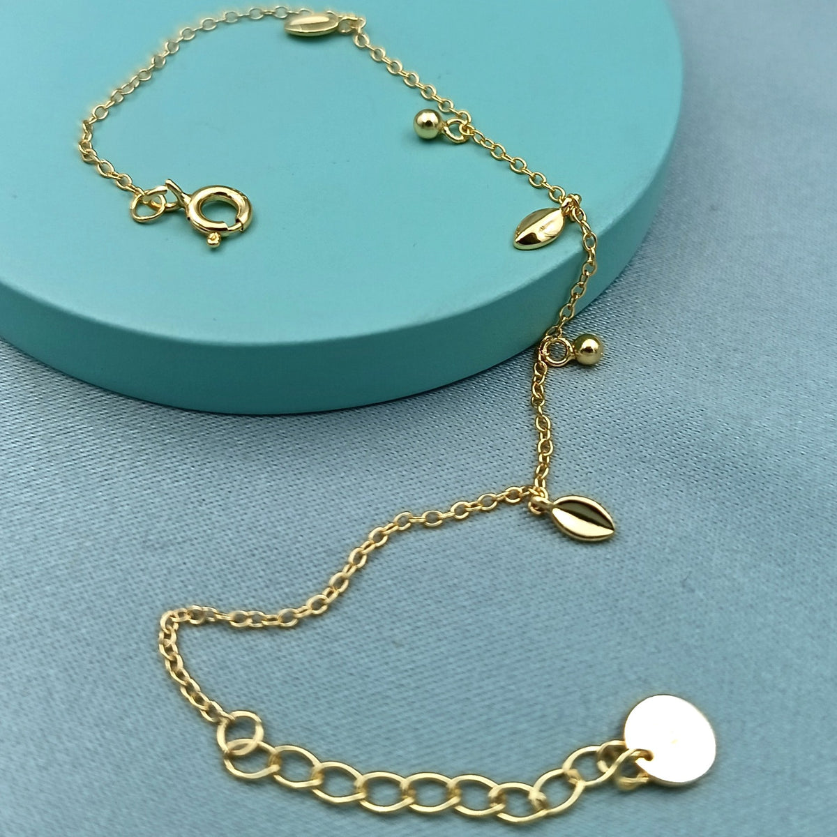 Pulsera Hojitas y Bolitas Dorado