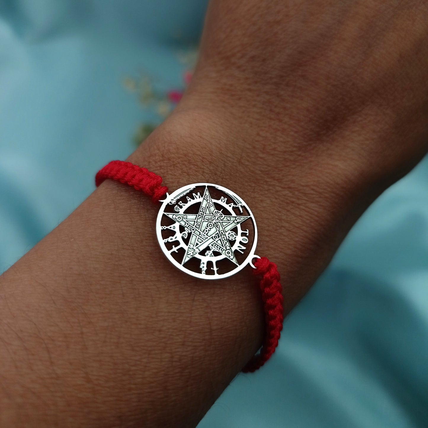 Pulsera macramé Tetragramaton